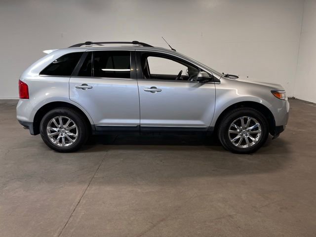 Used 2011 Ford Edge Limited w/ Vision Pkg AWD/4WD image 2