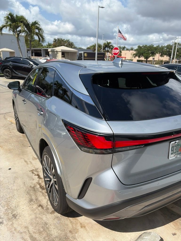 Used 2024 Lexus RX 350 Premium Plus w/ Convenience Package FWD image 4