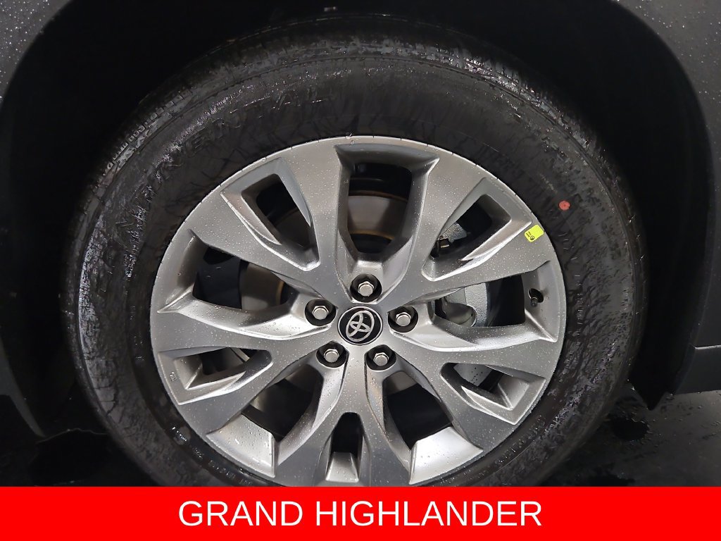New 2026 Toyota Grand Highlander AWD image 12
