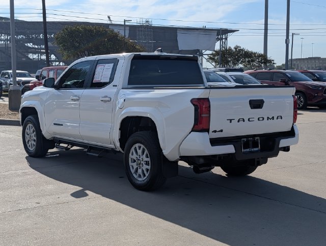 Certified 2026 Toyota Tacoma SR5 AWD/4WD image 9