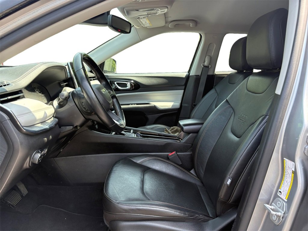 Certified 2022 Jeep Compass Limited image 9