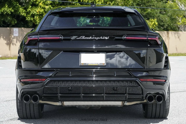 Used 2024 Lamborghini Urus S AWD/4WD image 7