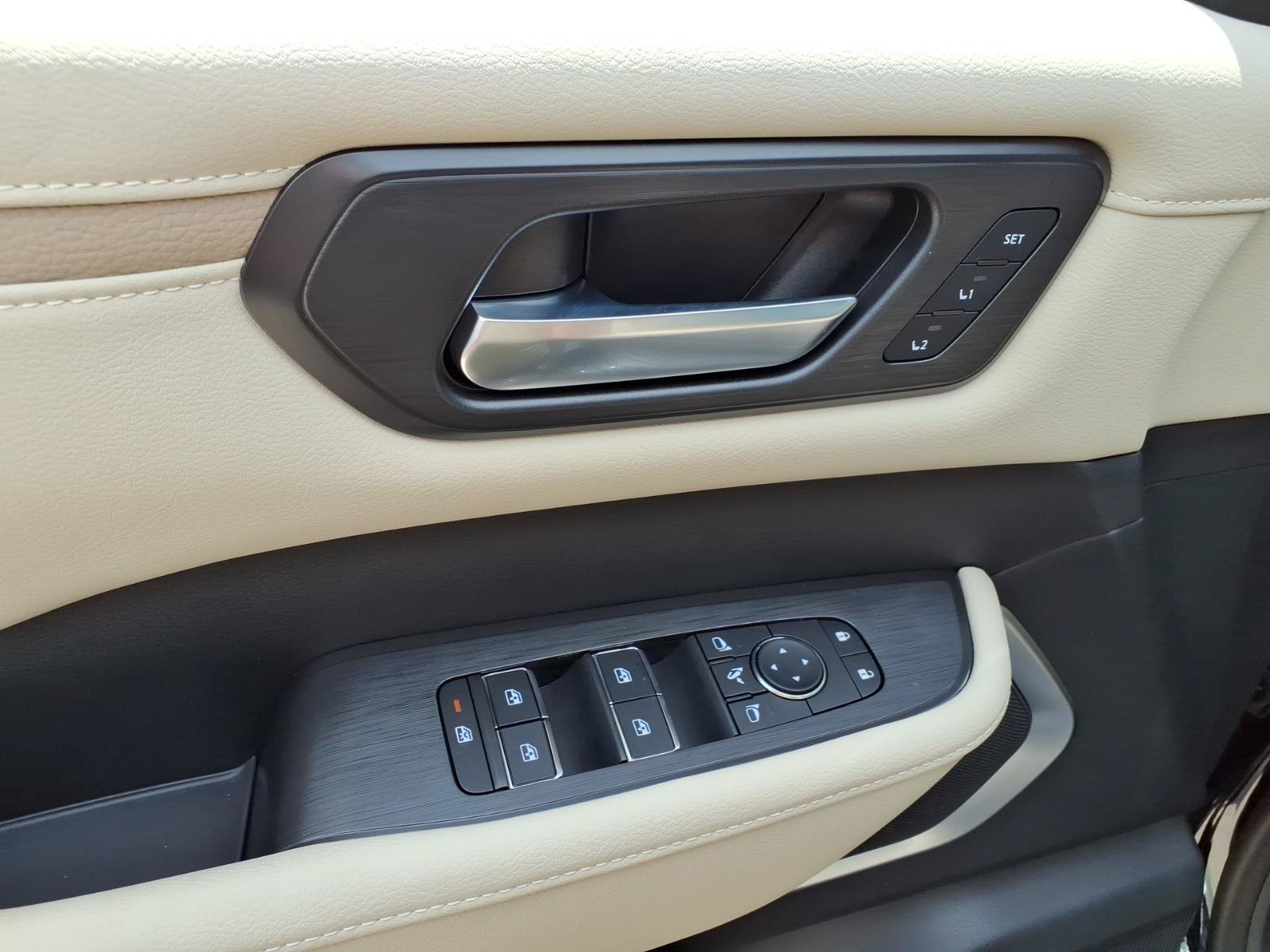 New 2026 Nissan Armada Platinum AWD/4WD image 13