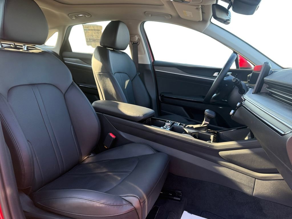 New 2025 Kia K5 EX image 15