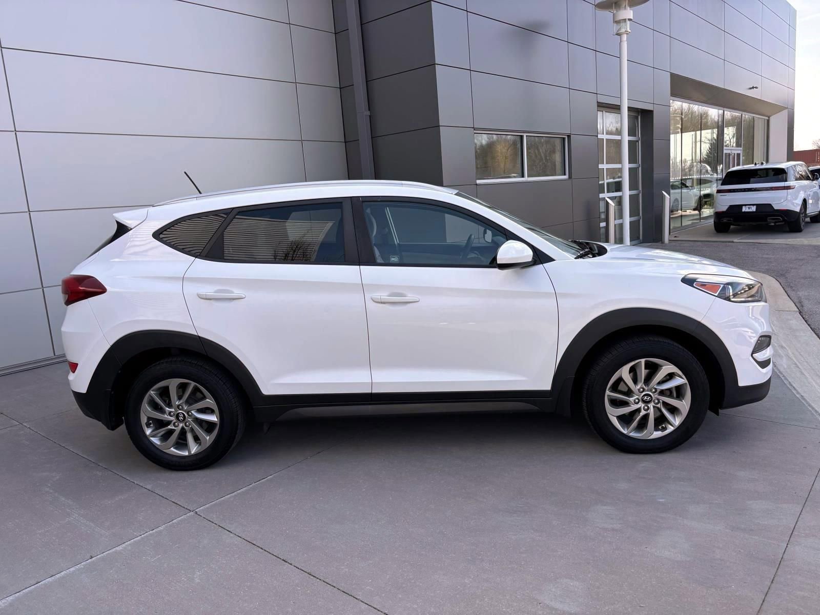 Used 2016 Hyundai Tucson SE w/ Option Group 02 image 4