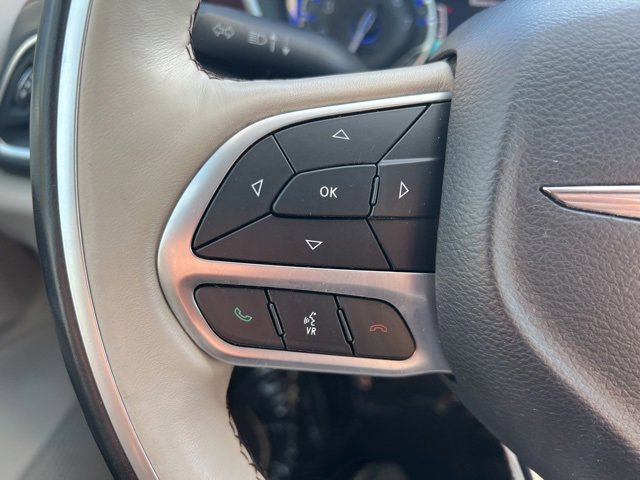 Used 2020 Chrysler Pacifica Limited image 30