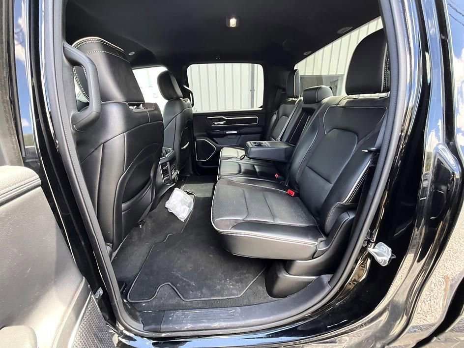 Used 2023 RAM 1500 Laramie AWD/4WD image 30