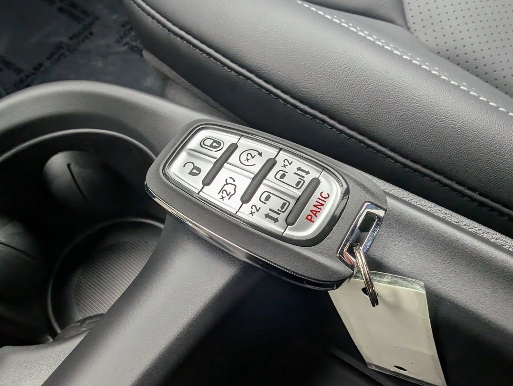 New 2026 Chrysler Pacifica Select w/ S Appearance Package image 23