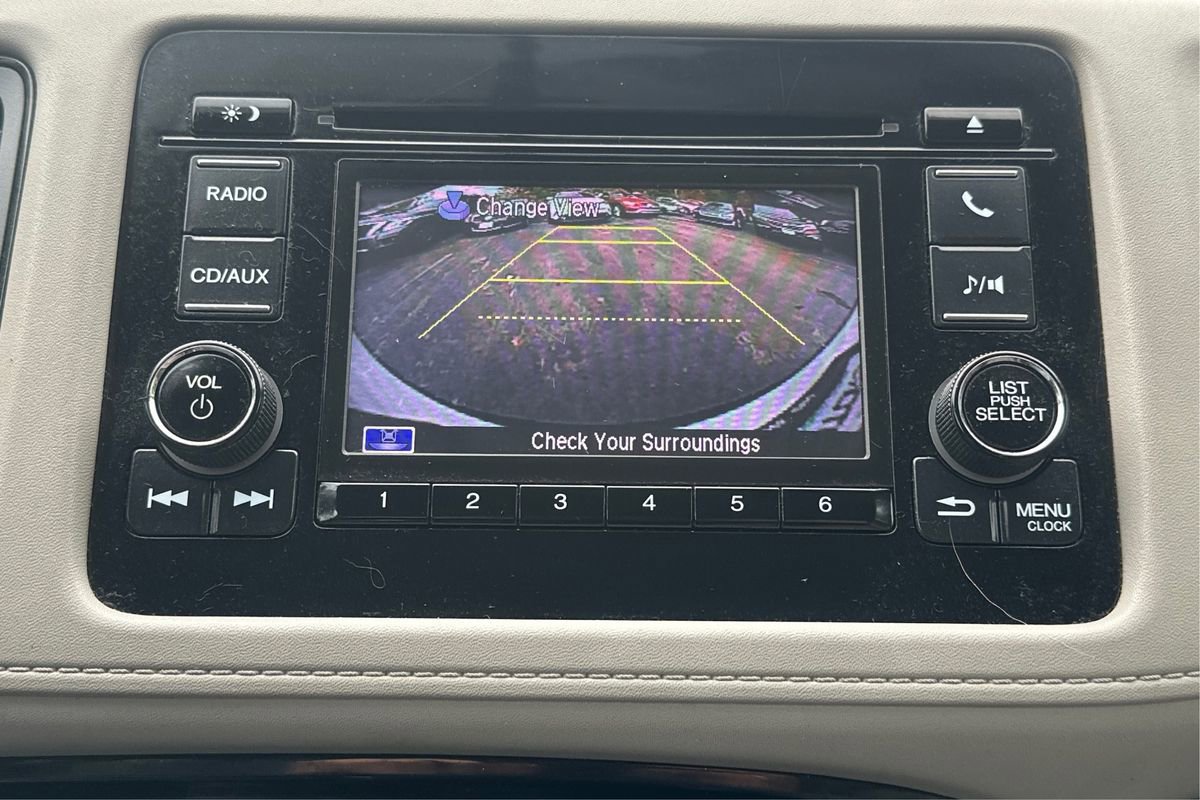 Used 2017 Honda HR-V LX image 27