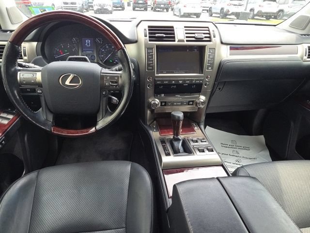Used 2018 Lexus GX 460 Luxury AWD/4WD image 11