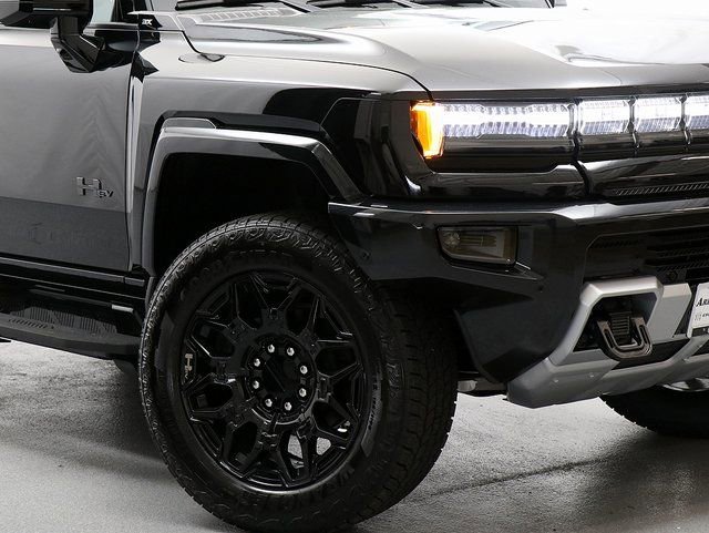 New 2025 GMC Hummer EV 3X w/ LPO, Dark Essentials Package AWD/4WD image 3