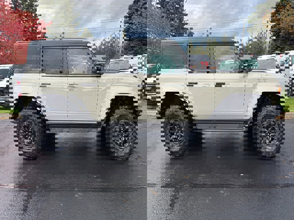 New 2025 Ford Bronco Raptor image 3