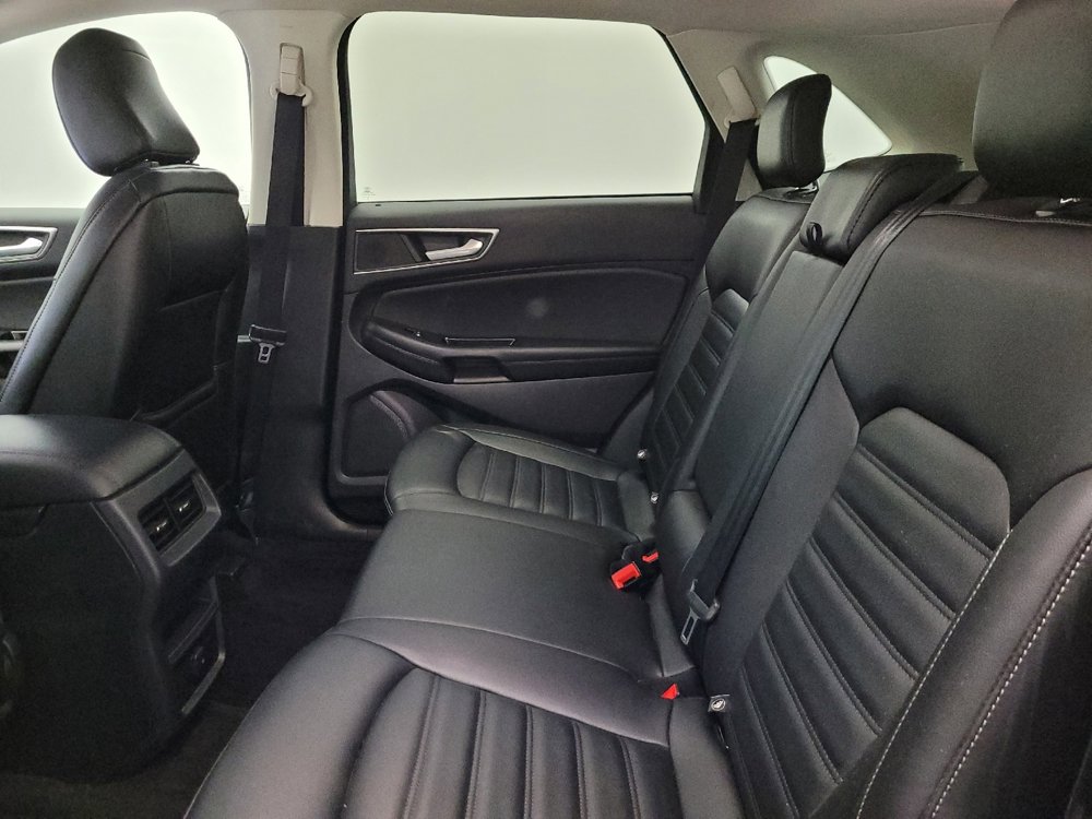 Used 2020 Ford Edge SEL image 18