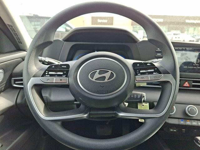 Certified 2026 Hyundai Elantra SE FWD image 18