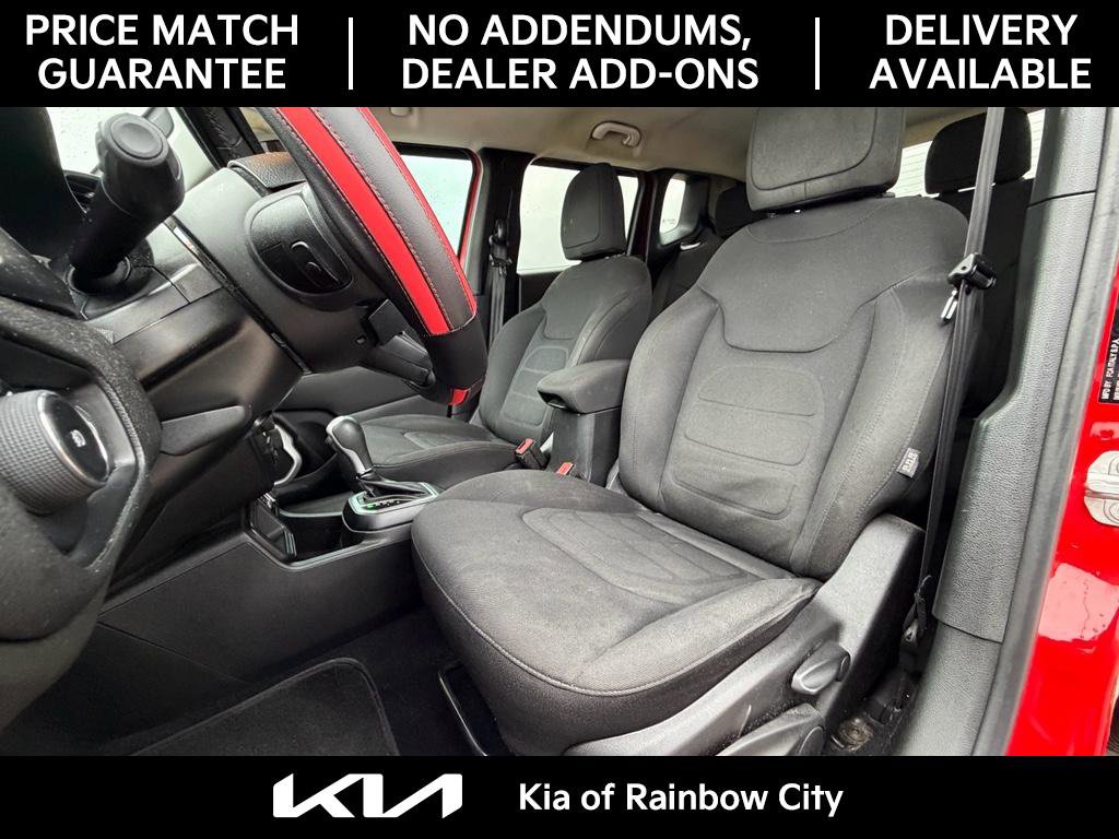 Used 2018 Jeep Renegade Latitude image 14