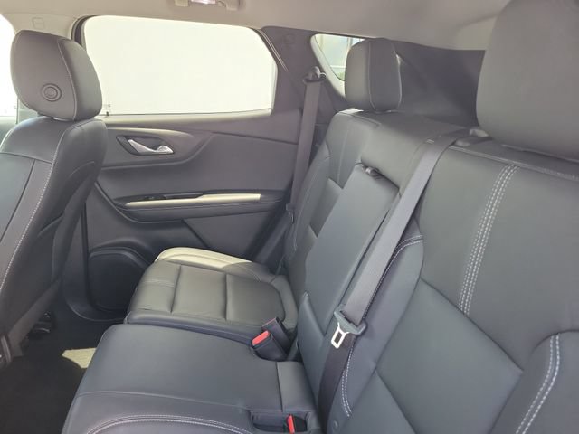 Used 2023 Chevrolet Blazer LT w/ Sound & Technology Package FWD image 9