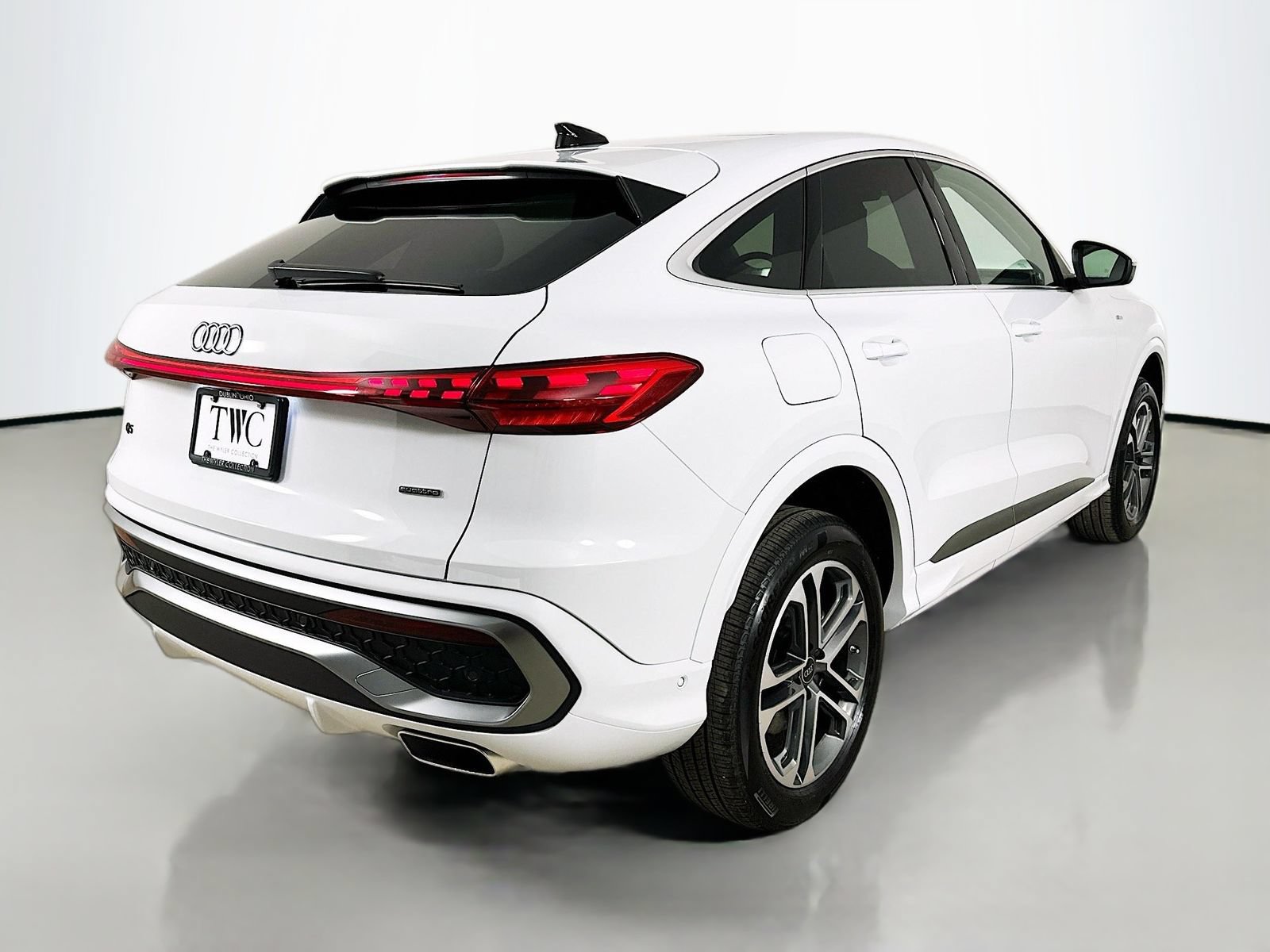 New 2026 Audi Q5 Premium Plus AWD/4WD image 5