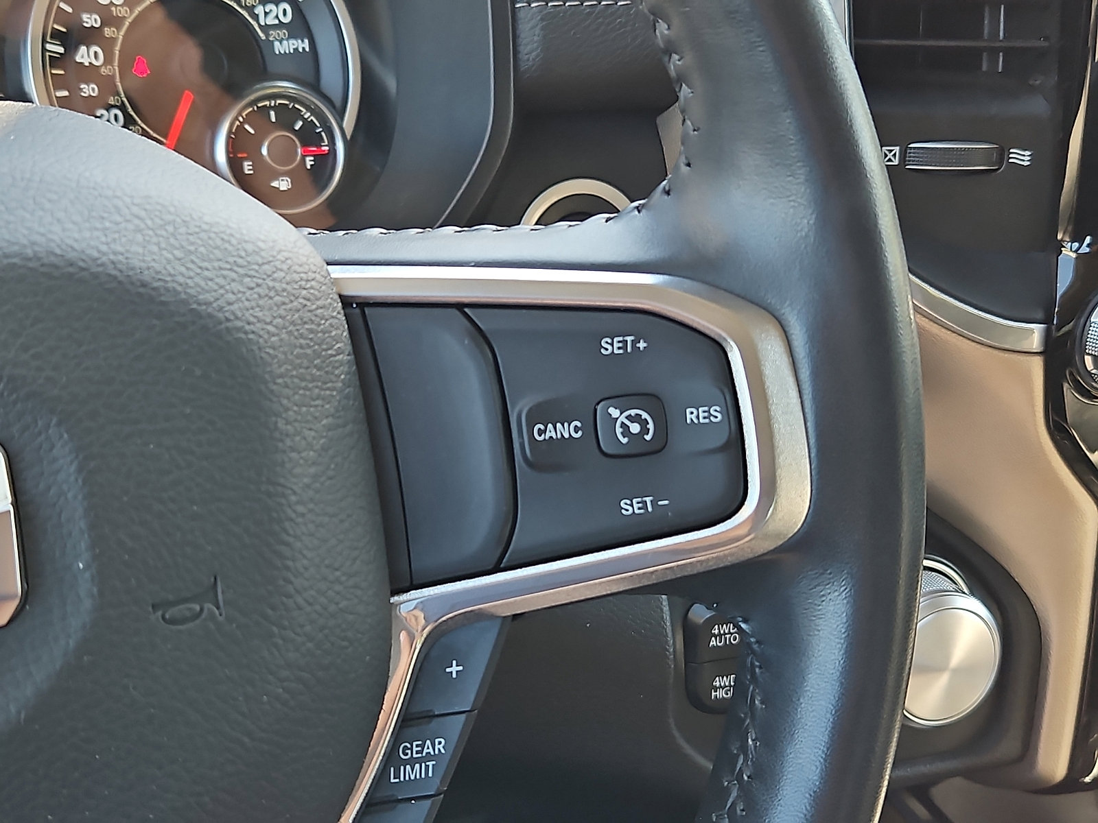 Used 2022 RAM 1500 Laramie AWD/4WD image 22