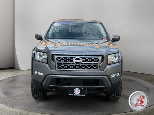 Used 2024 Nissan Frontier SV w/ SV Convenience Package image 2