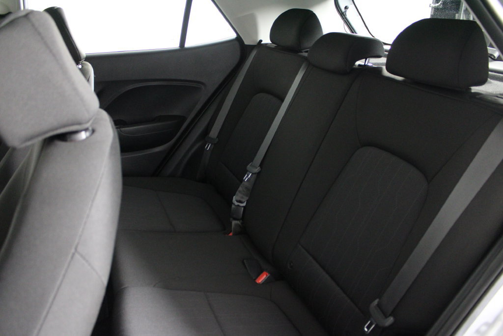 Certified 2025 Hyundai Venue SE FWD image 21