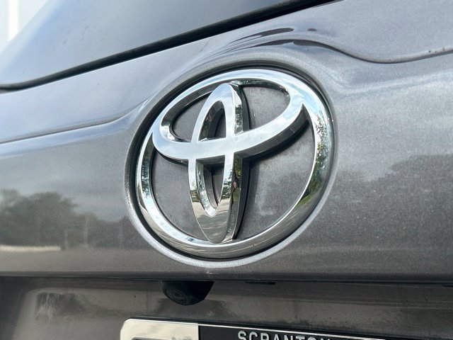 Used 2019 Toyota Highlander LE AWD/4WD image 15