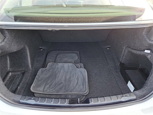 Used 2018 BMW 320i xDrive Sedan image 17