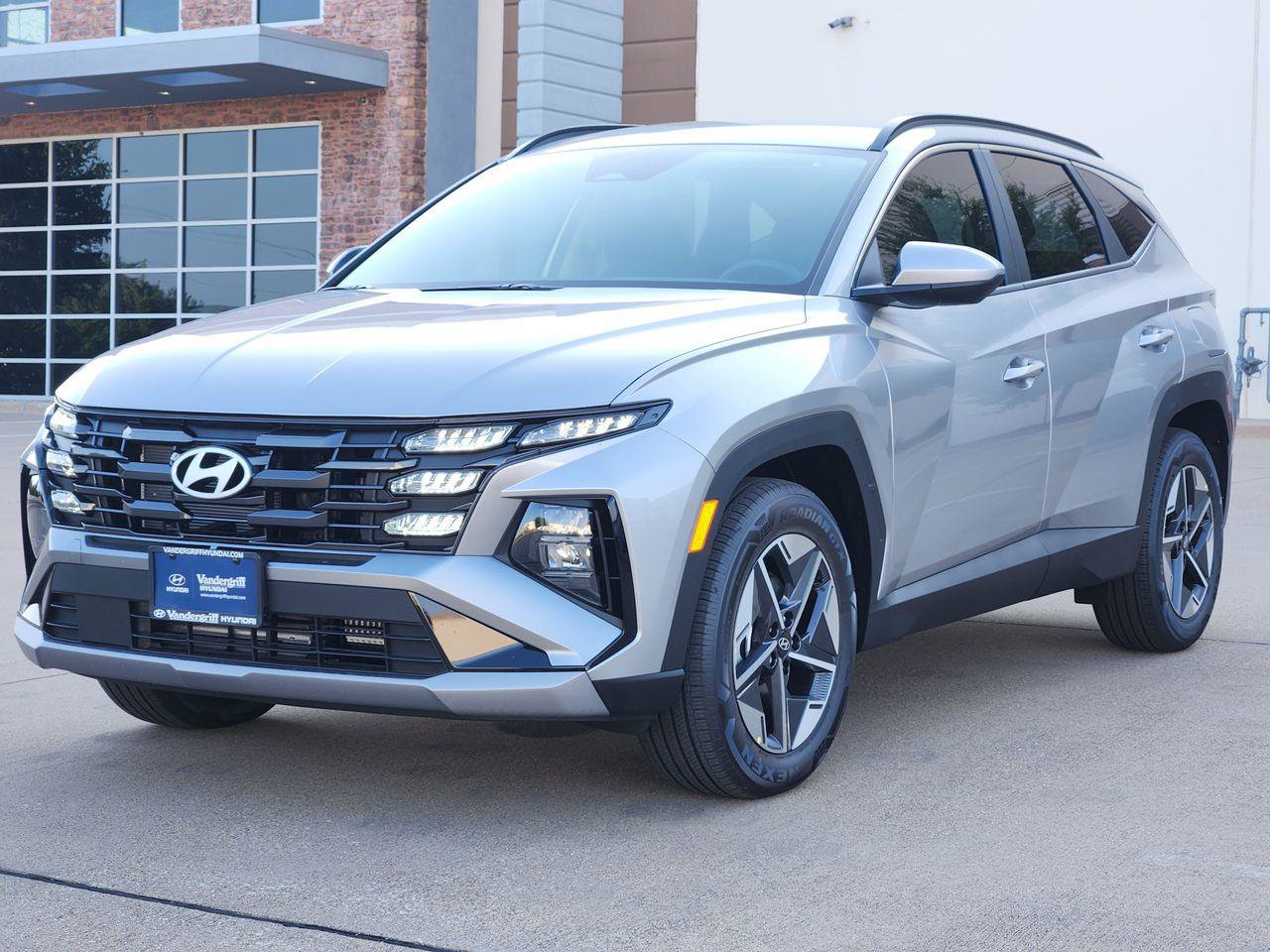 New 2026 Hyundai Tucson SEL FWD image 2