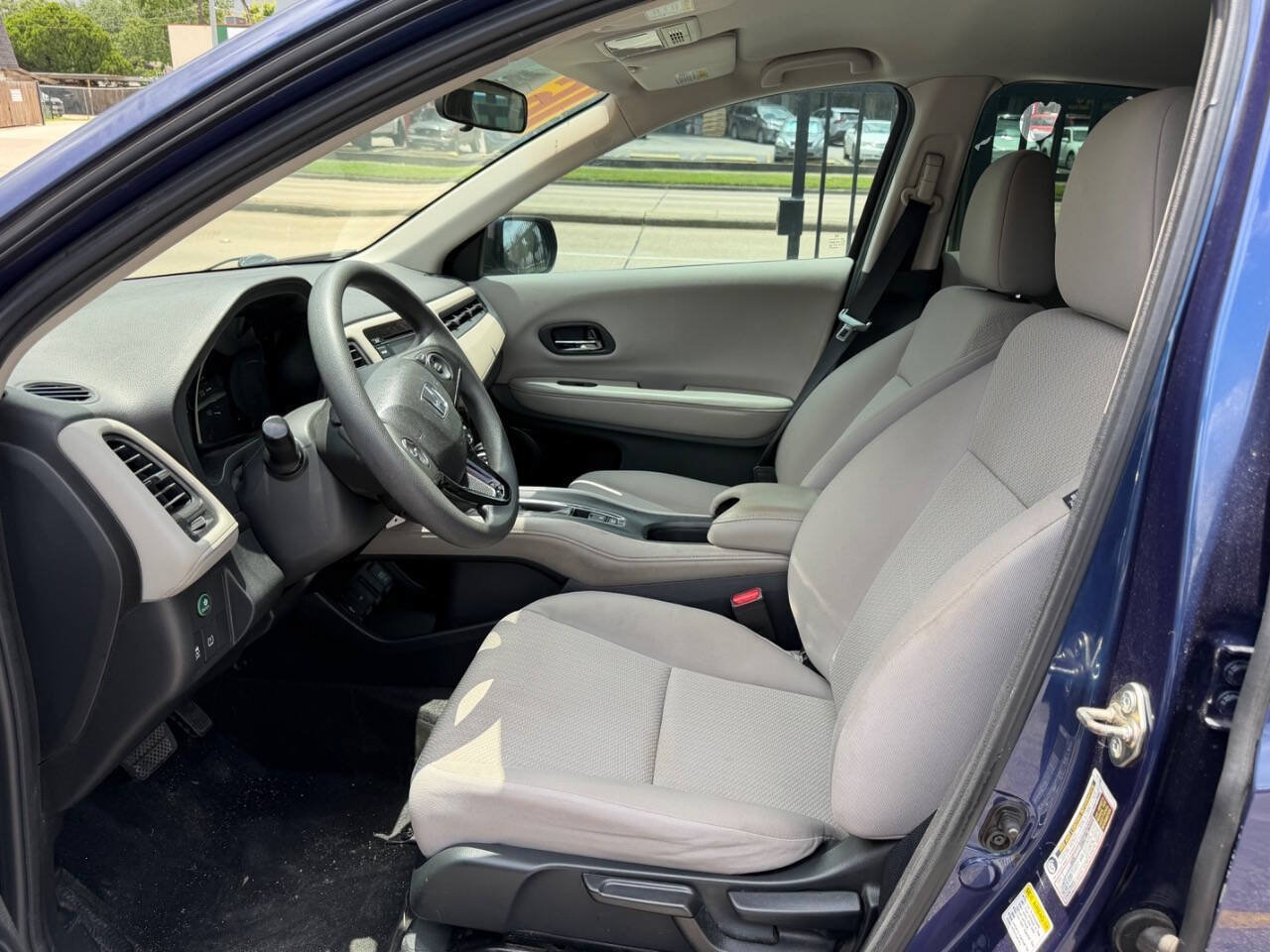 Used 2016 Honda HR-V LX image 10