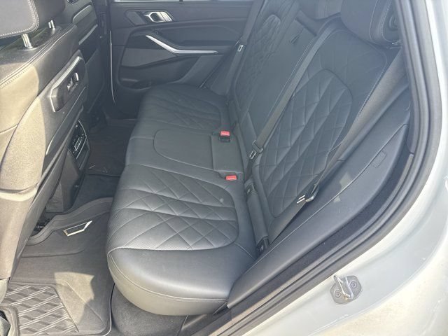 Used 2024 BMW X5 xDrive50e w/ Executive Package AWD/4WD image 25