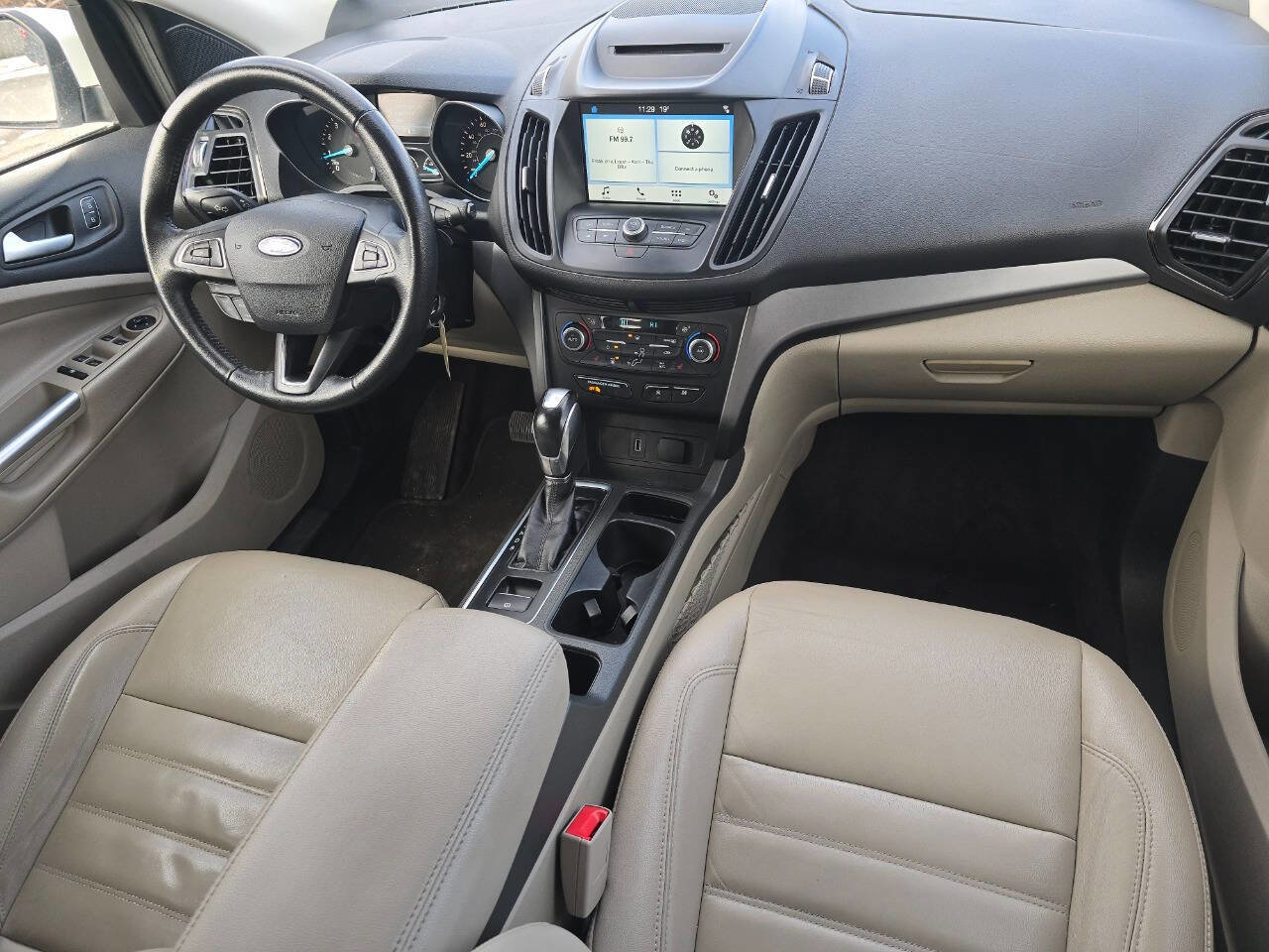 Used 2018 Ford Escape SEL image 16