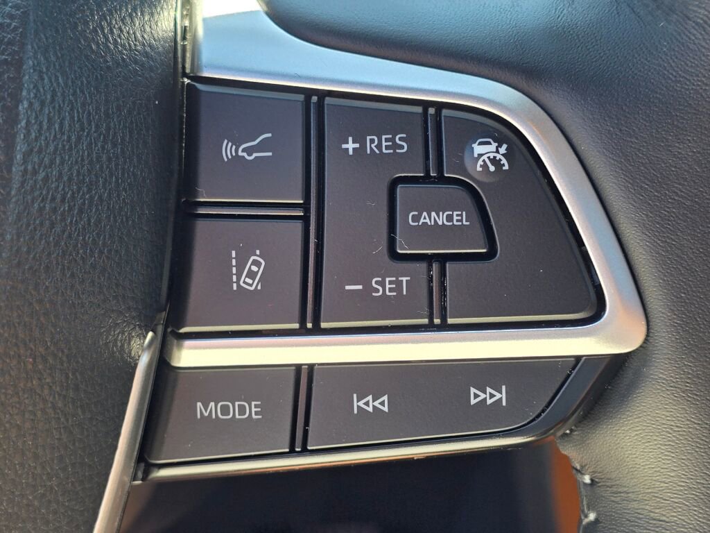 Used 2024 Toyota Highlander Platinum image 29