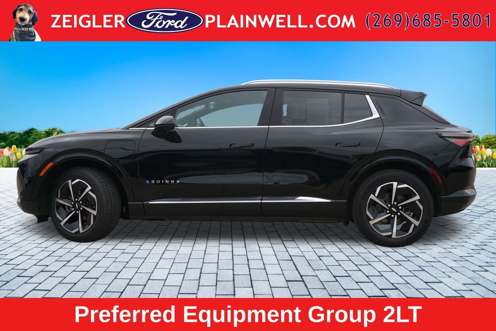 Used 2024 Chevrolet Equinox EV LT FWD image 2