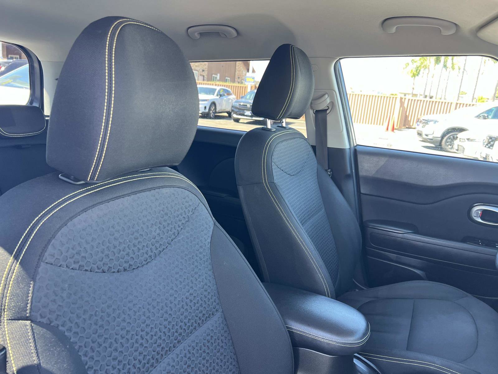 Used 2014 Kia Soul + image 26