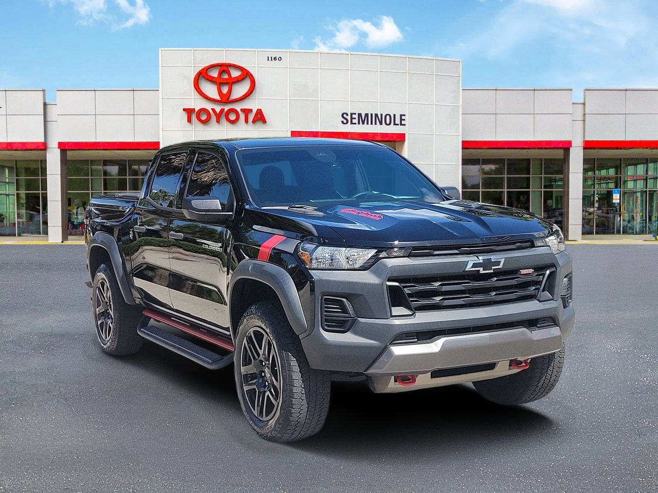 Used 2023 Chevrolet Colorado Trail Boss w/ Advanced Trailering Package AWD/4WD image 2