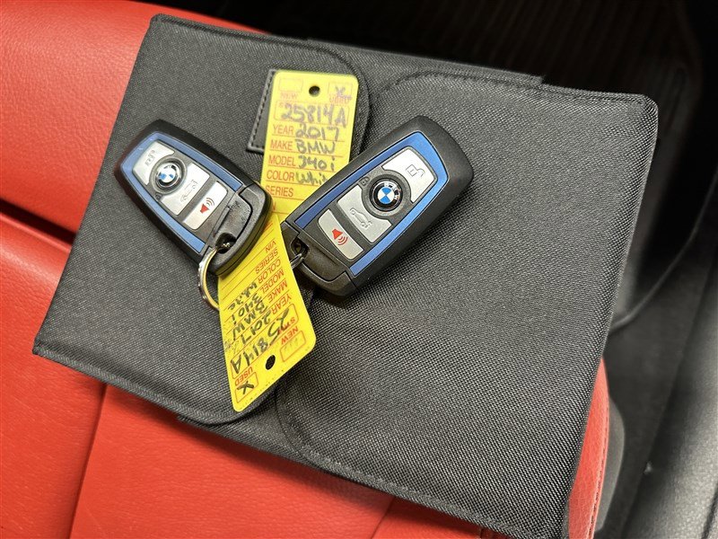 Used 2017 BMW 340i xDrive Sedan image 12