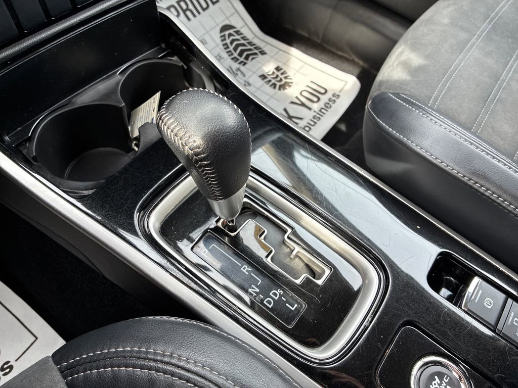 Used 2020 Mitsubishi Outlander SE image 29