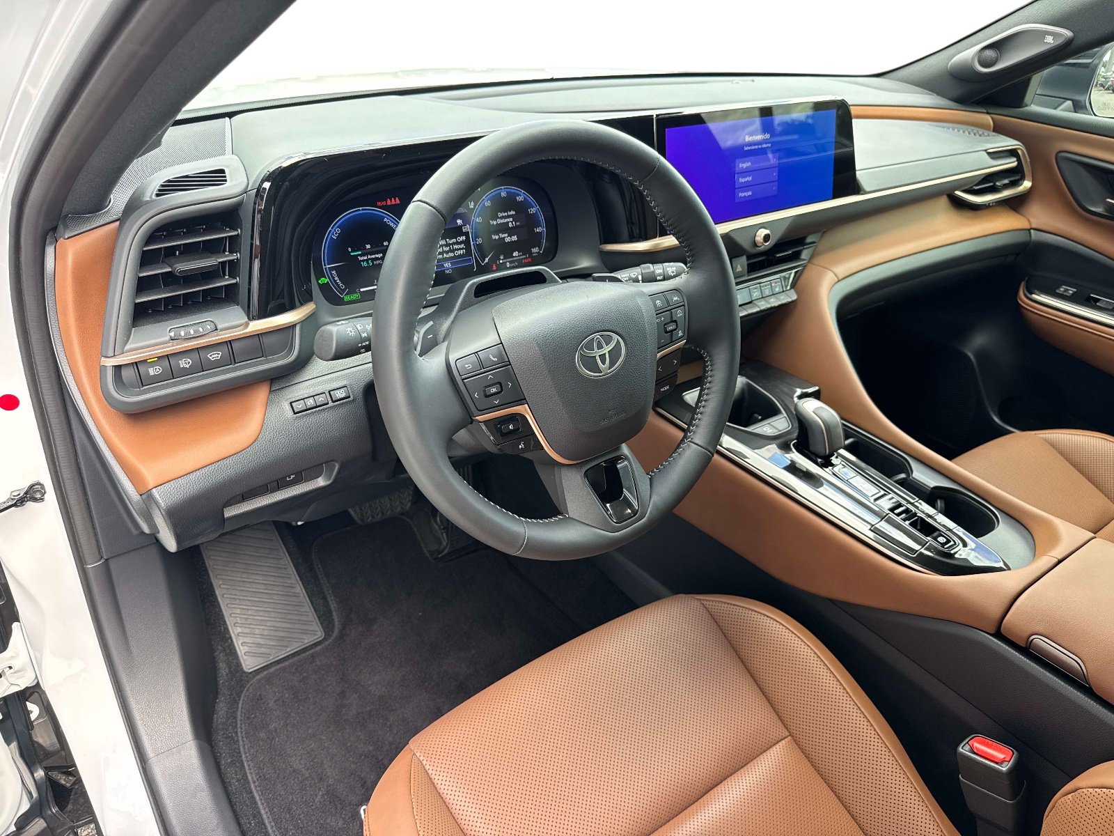 Used 2025 Toyota Crown Signia w/ Advanced Technology Package AWD/4WD image 23