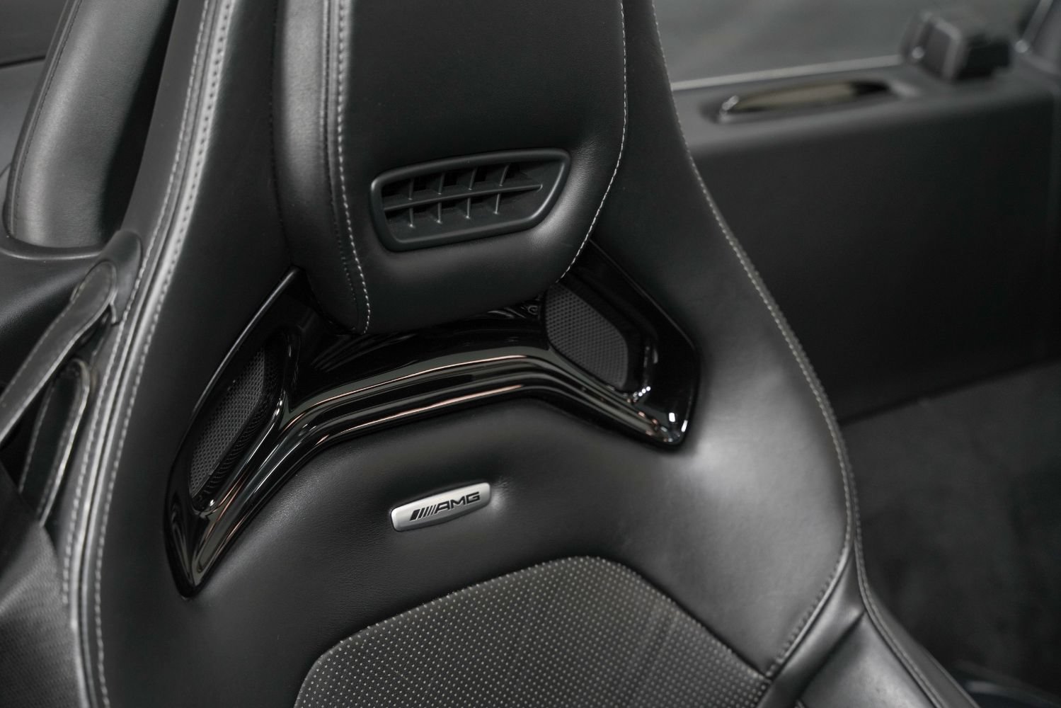 Used 2018 Mercedes-Benz AMG GT C image 31