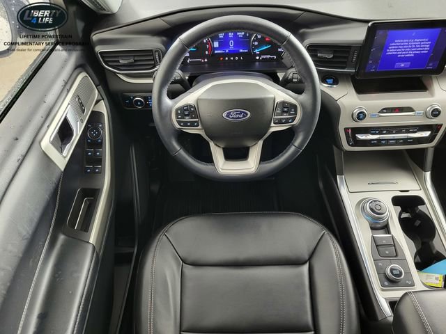 Used 2023 Ford Explorer XLT w/ Equipment Group 202A AWD/4WD image 27