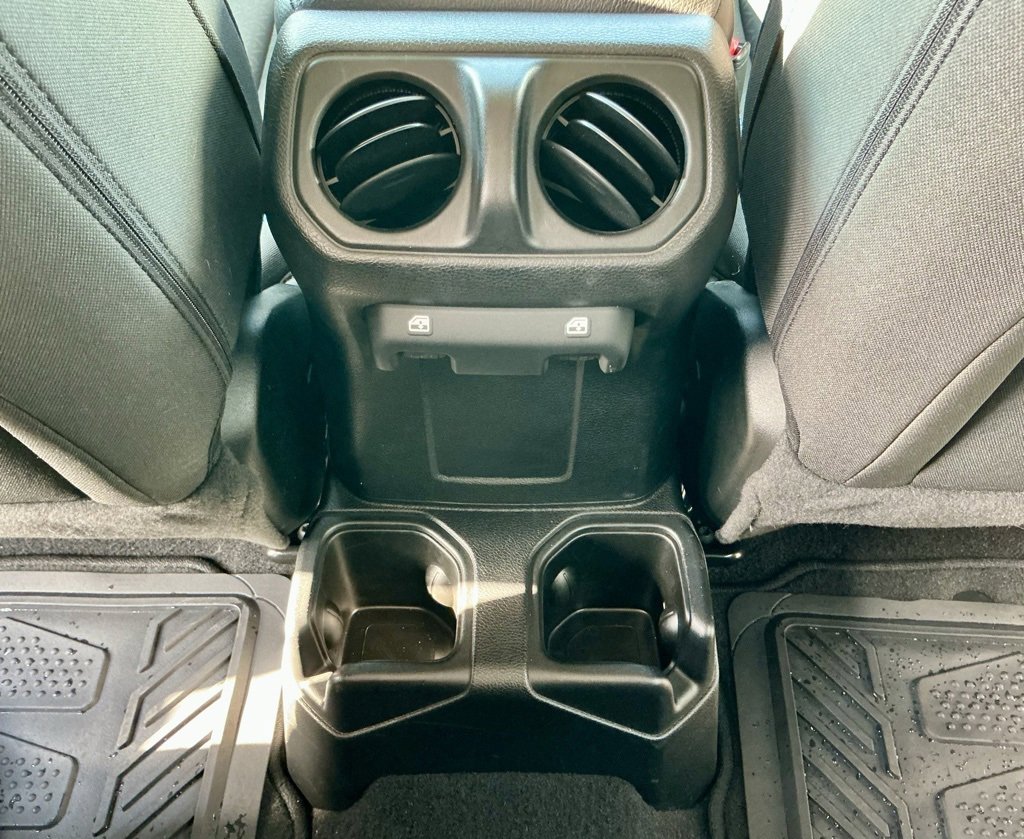 Used 2021 Jeep Wrangler Unlimited Islander image 33