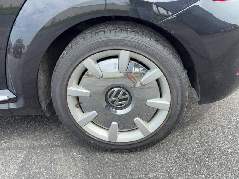 Used 2017 Volkswagen Beetle 1.8T FWD image 7