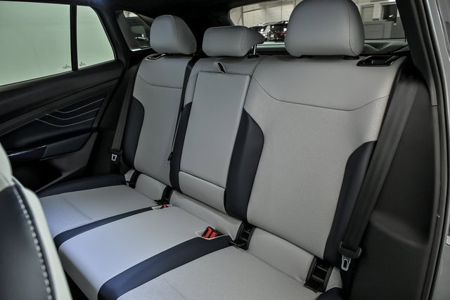 New 2025 Volkswagen ID.4 Pro S image 9