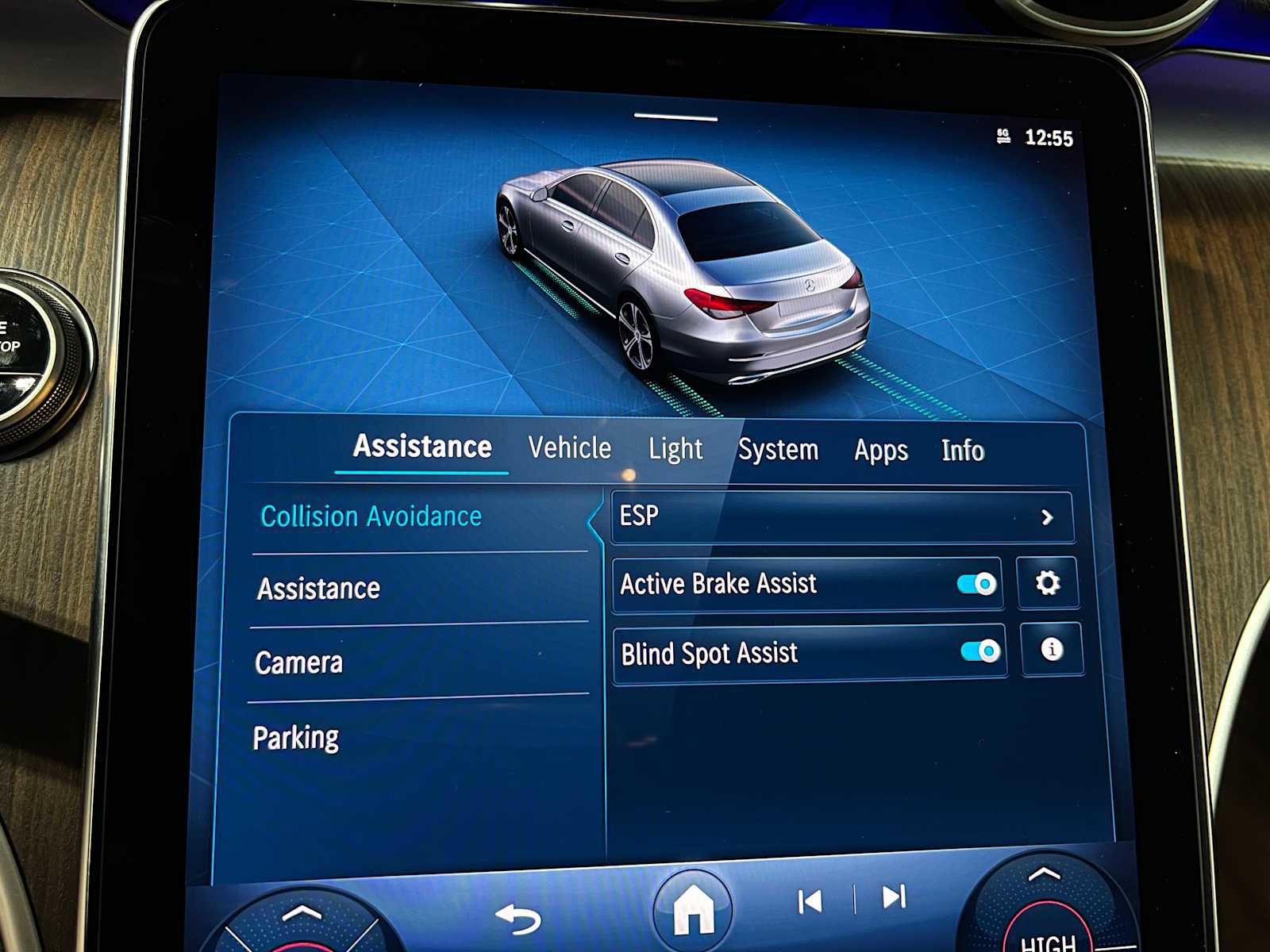 Used 2025 Mercedes-Benz C 300 4MATIC Sedan image 35