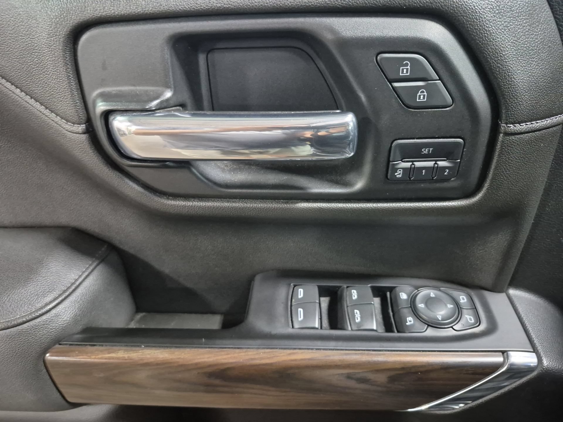 Used 2019 GMC Sierra 1500 SLT AWD/4WD image 23