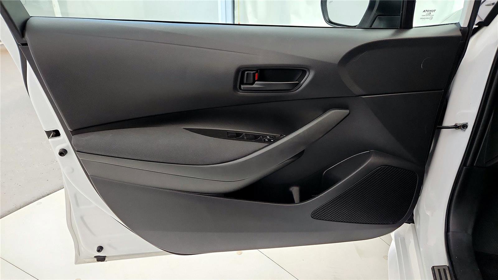 Certified 2022 Toyota Corolla LE w/ LE Convenience Package image 22