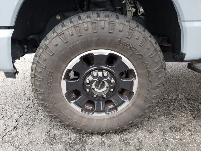 Used 2025 Ford F250 Lariat w/ Tremor Off-Road Package image 30