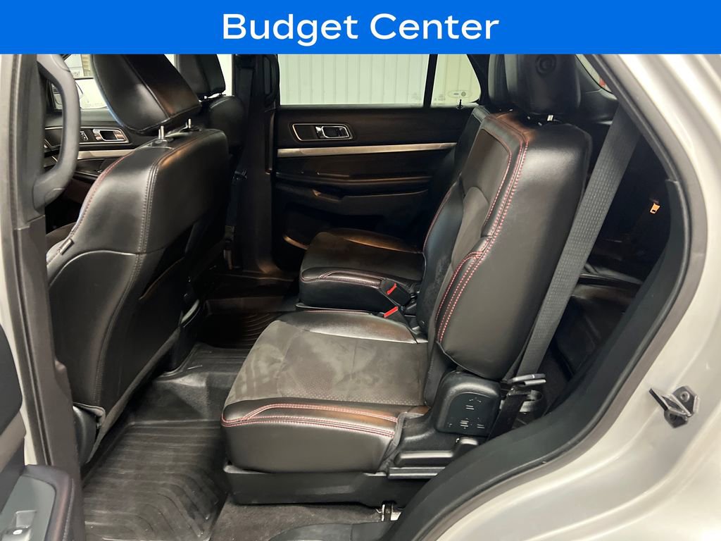 Used 2018 Ford Explorer XLT w/ Equipment Group 202A image 13