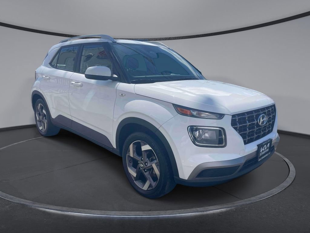 Used 2024 Hyundai Venue SEL FWD video 1