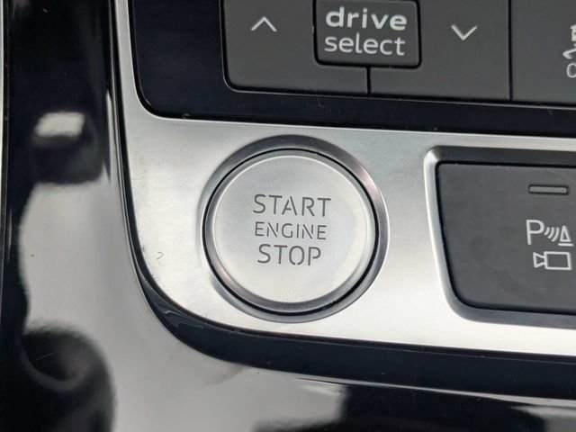 Used 2020 Audi Q7 2.0T Premium w/ Convenience Package AWD/4WD image 34