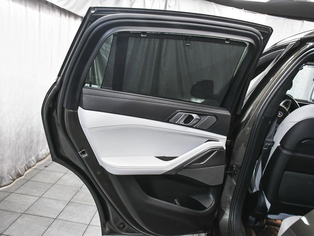 Used 2023 BMW X6 xDrive40i w/ Executive Package image 12